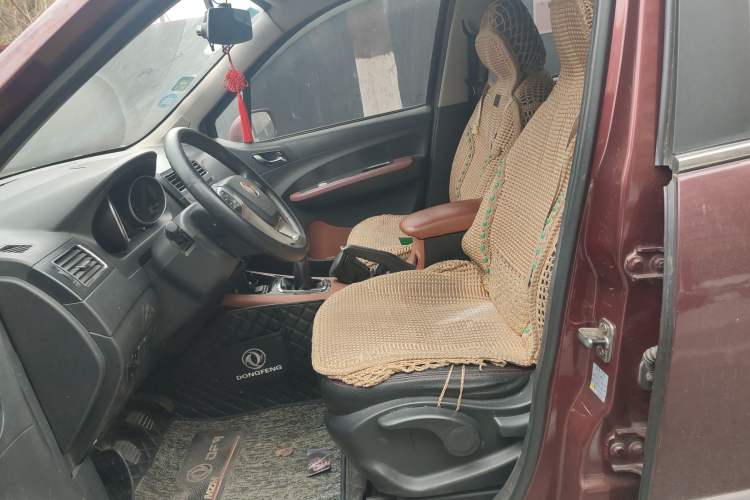 Used FORTHING Joyear X5 2013 1.6L Manual Luxury Model China IV Standard
