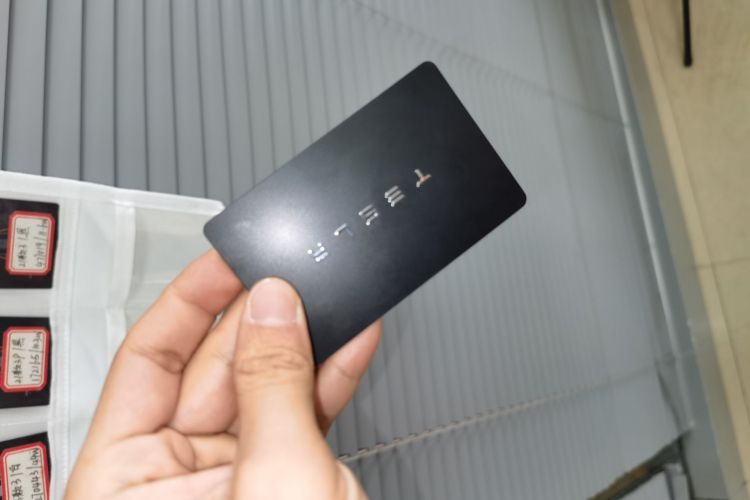 Used Tesla Model Y 2025 Long-Range All-Wheel-Drive Version
