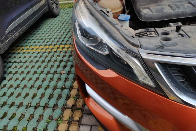 Used Geely Auto Emgrand GS 2016 Sport Edition 1.3T Manual LingShang Model Right Front Headlight