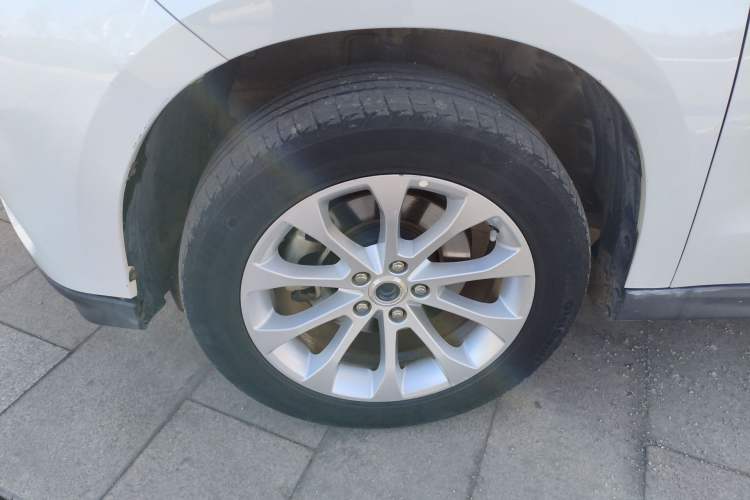 Used Haval H2 2017 Blue Label 1.5T Manual Two-Wheel Drive Elite Model Left Front Wheel Hub