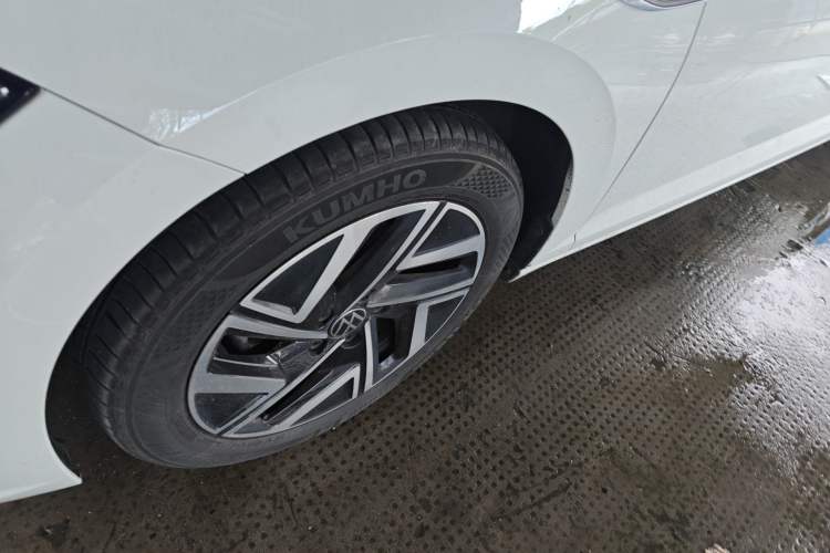 Used Volkswagen Sagitar 2025 Revised 300TSI DSG Excellence Edition Left Front Wheel Hub