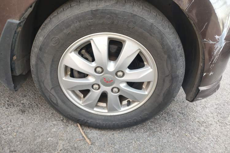 Used Wuling Hongguang 2015 1.5L S1 Standard China V-Emission Standards Right Front Wheel Hub