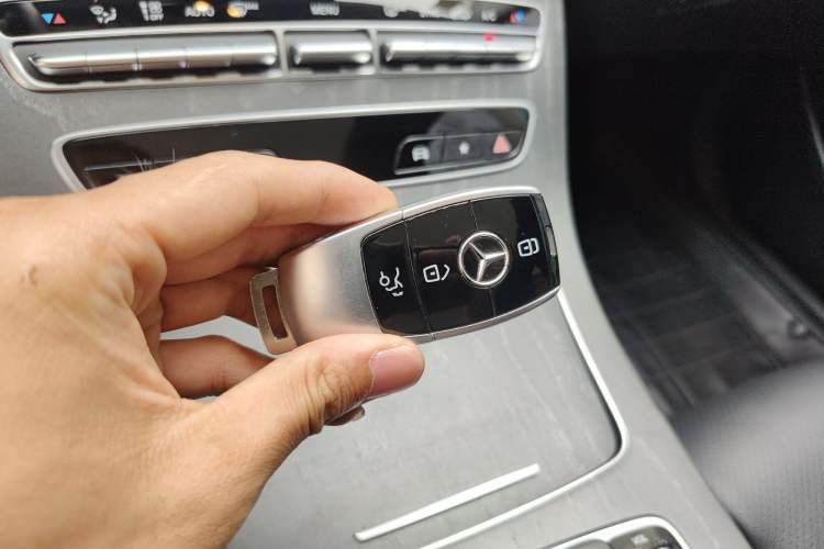 Used Mercedes-Benz E-Class 2021 Restyled E 300 L Sport Luxury Edition Vehicle Key