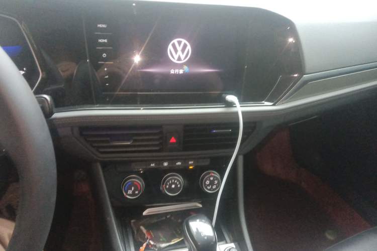 Used Volkswagen Sagitar 2021 280TSI DSG 30th Anniversary Edition Audio And AC Panel