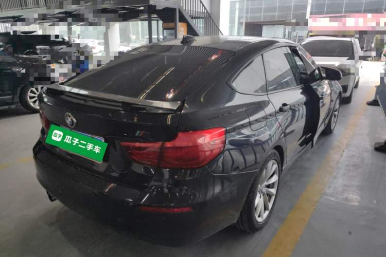 Used BMW 3 Series GT 2018 320i Sport Edition Rear Right 45 Deg