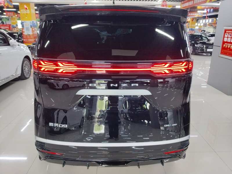 Used Denza D9 2022 DM-i 970 Four-Wheel Drive Prestige Model — 5