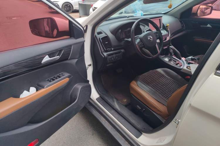 Used Dongfeng Fengdu MX5 2016 2.0L Automatic Flagship Edition
