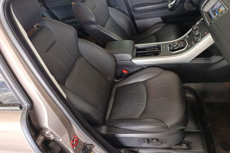 Used Land Rover Range Evoque 2017 2.0T SE Smart Glow Edition Right Front Seat