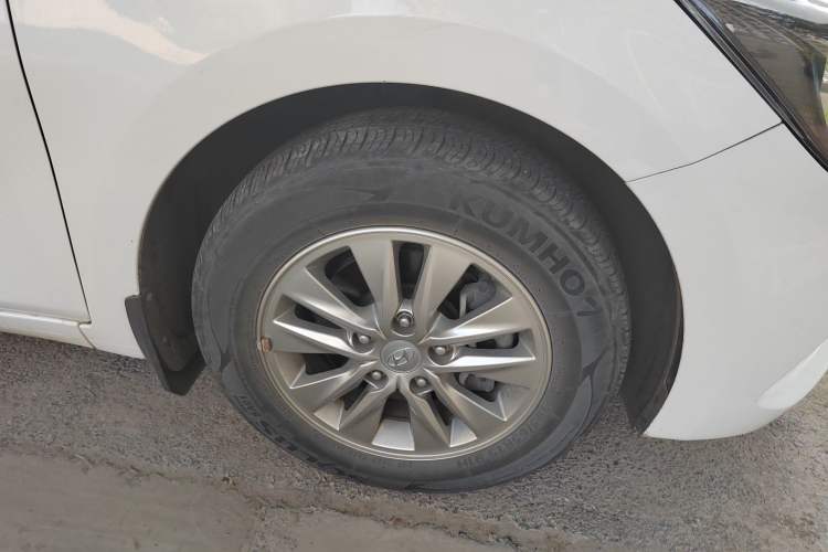 Used Hyundai Celesta 2018 1.6L Automatic GL Enjoyment Edition China VI compliant Right Front Wheel Hub