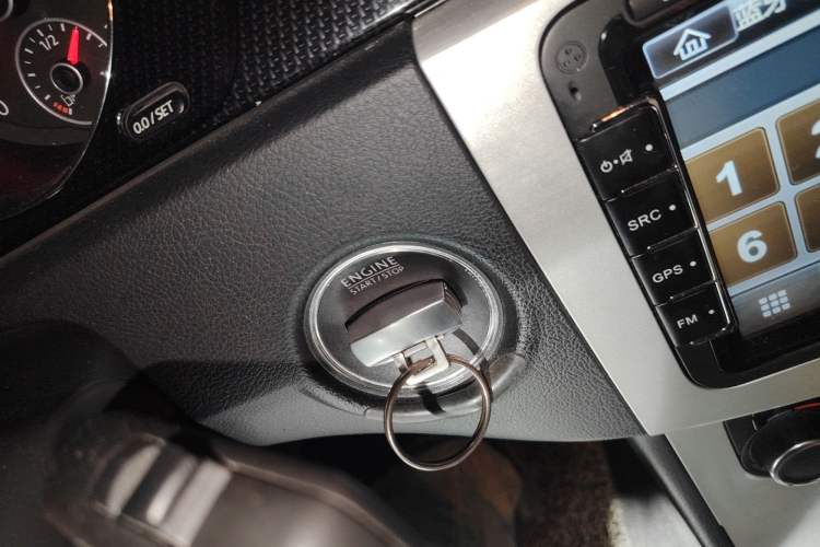 Used Volkswagen Magotan 2012 Revised Version 1.8TSI Leading Edition
