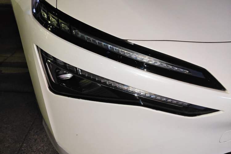 Used AION S MAX 2024 70 Star Edition Right Front Headlight