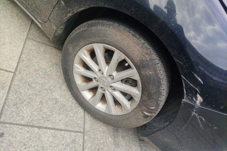 Used Toyota Camry 2012 2.5G Luxury Edition Right Front Wheel Hub