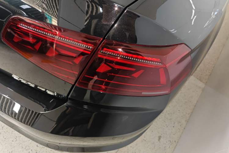 Used Volkswagen Magotan 2023 2 Million Units Commemorative Edition 330TSI DSG Luxury Version
