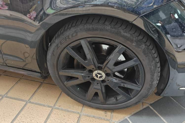 Used Mercedes-Benz CLS 2012 CLS 300 CGI Right Front Wheel Hub