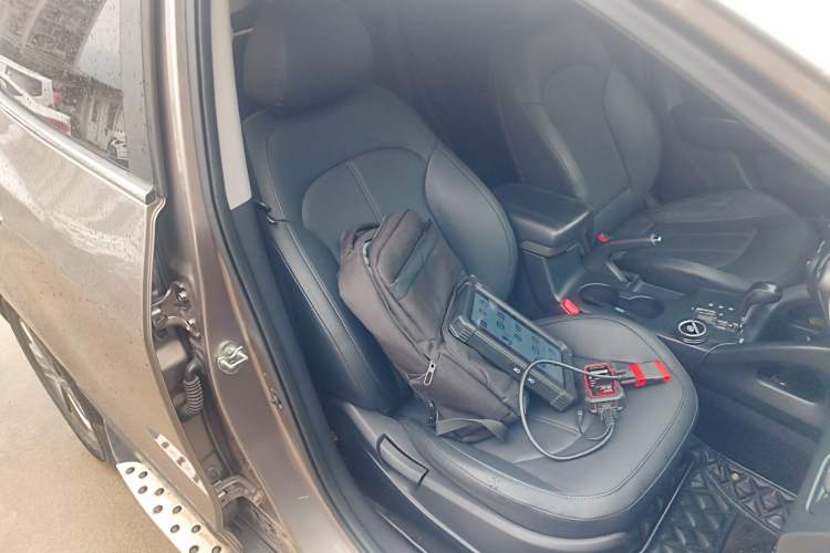 Used Hyundai ix35 2013 2.0L Automatic Two-Wheel Drive Smart GLS China IV Standard