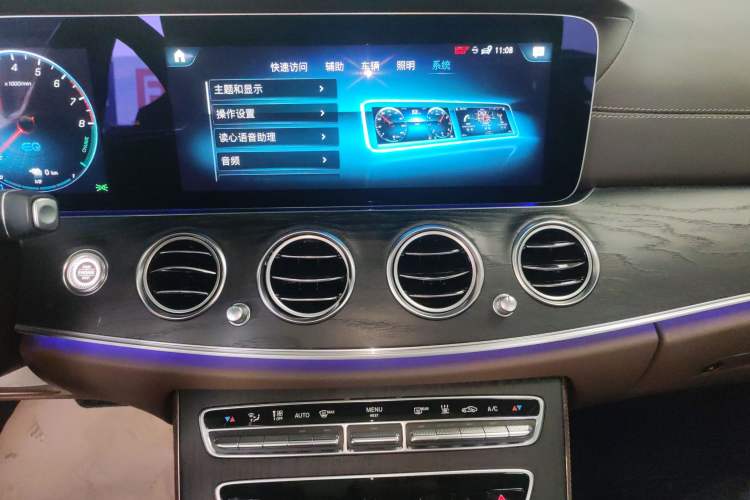 Used Mercedes-Benz E-Class New Energy 2022 Restyled E 350 e L Plug-in Hybrid Sports Sedan Audio And AC Panel