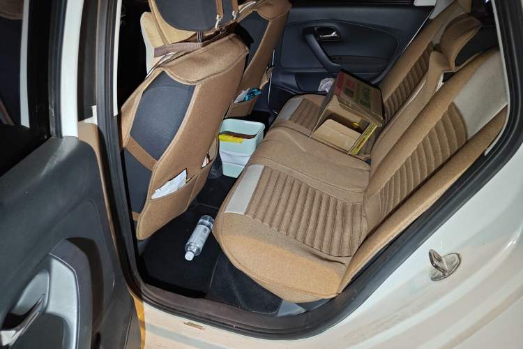 Used Volkswagen Polo 2014 1.4L Manual Fashion Edition
