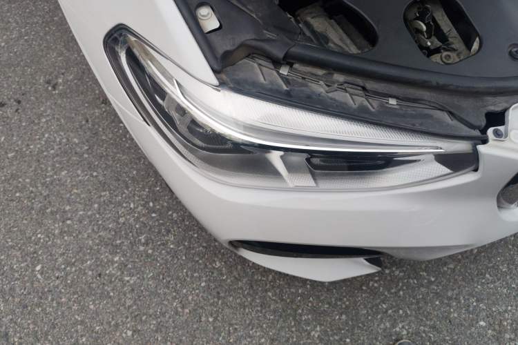 Used BMW X3 2020 xDrive30i Luxury Model with M Sport Package Right Front Headlight