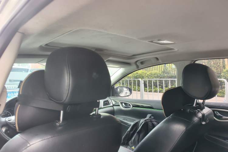 Used Nissan Sylphy 2018 1.6XV CVT Deluxe Edition Headliner