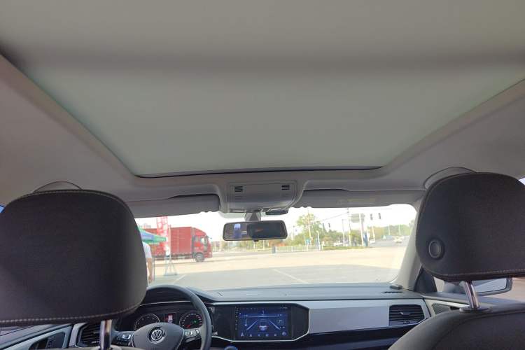 Used Volkswagen Tayron 2019 330TSI Two-Wheel Drive Luxury Model China VI Standard Headliner