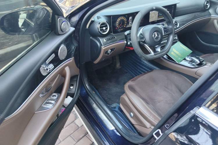 Used Mercedes-Benz E-Class 2016 E 300 L Sporty and Stylish Model