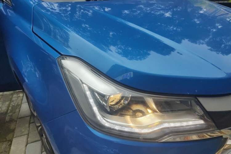 Used JAC Group Refine R3 2018 1.6L Manual Luxury Sunroof Model Right Front Headlight