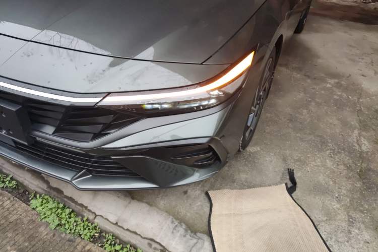 Used Hyundai Elantra 2023 1.5L CVT LUX Prestige Edition Left Front Headlight