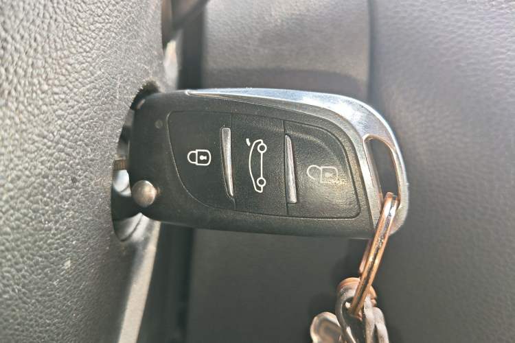 Used Volkswagen Sagitar 2016 230TSI 25th Anniversary Edition
