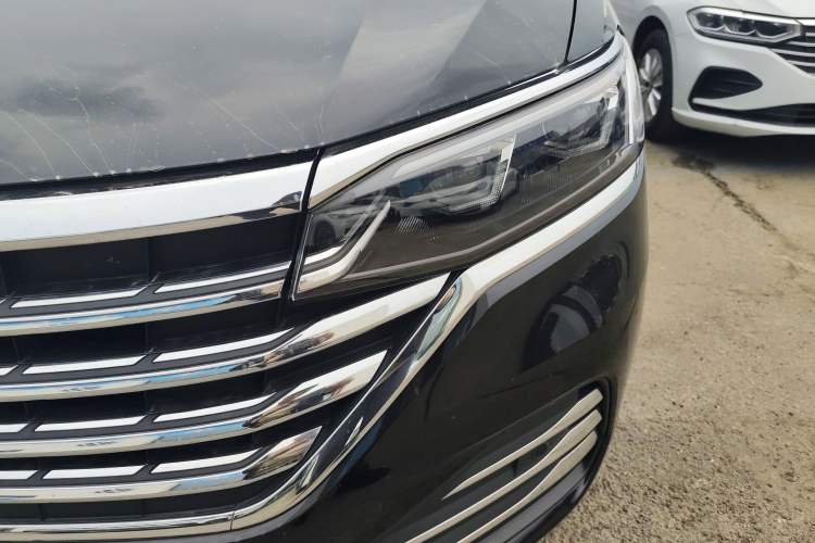 Used Volkswagen Viloran 2024 380TSI Premium Edition
