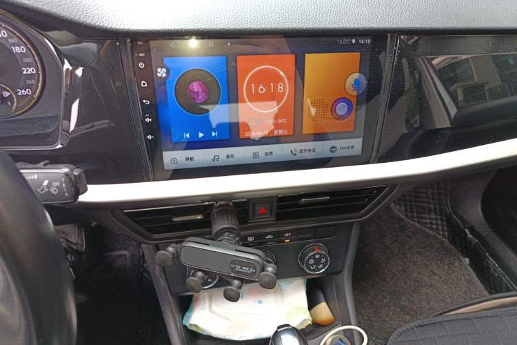 Used Volkswagen Lavida 2019 1.5L Automatic Fashion Edition China VI Audio And AC Panel