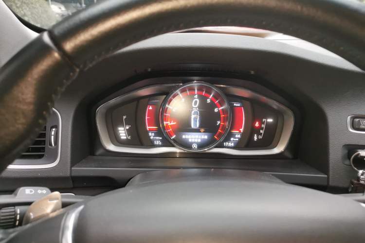Used Volvo V60 2016 T5 Zhiya Edition Instrument Cluster
