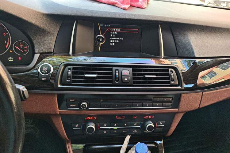 Used BMW 5 Series 2014 525Li Leading Model
