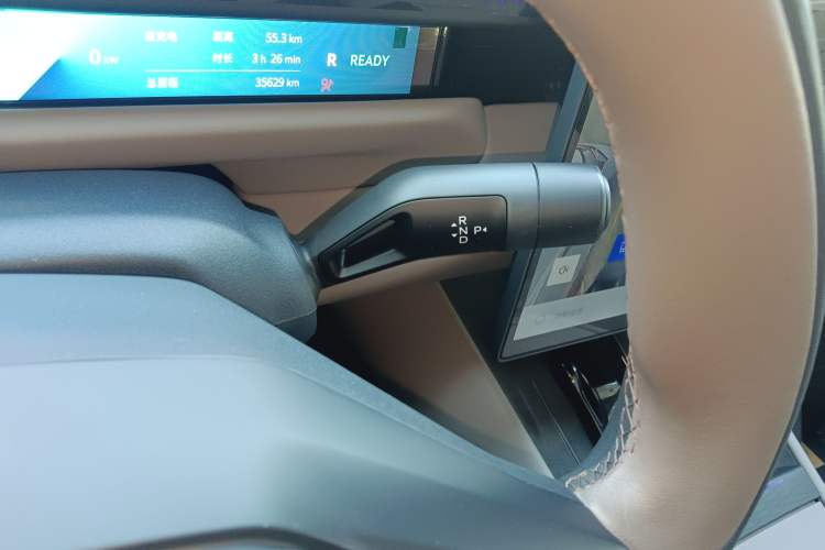 Used Lynk & Co Z10 2025 71 kWh 602 km Range Rear-Wheel Drive Pro
