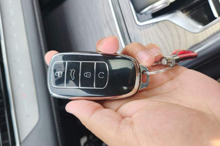 Used Chery Tiggo 8 PRO 2022 290T Two-Wheel Drive Sky Dome Edition 5 Seats Vehicle Key