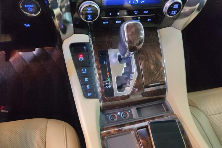 Used Toyota Alphard 2019 Dual-Engine 2.5L Luxury Edition
