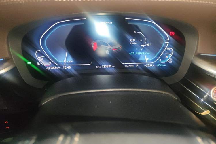 Used BMW 5 Series New Energy 2020 Mileage Upgrade Version 530Le Luxury Package Odometer Close Up