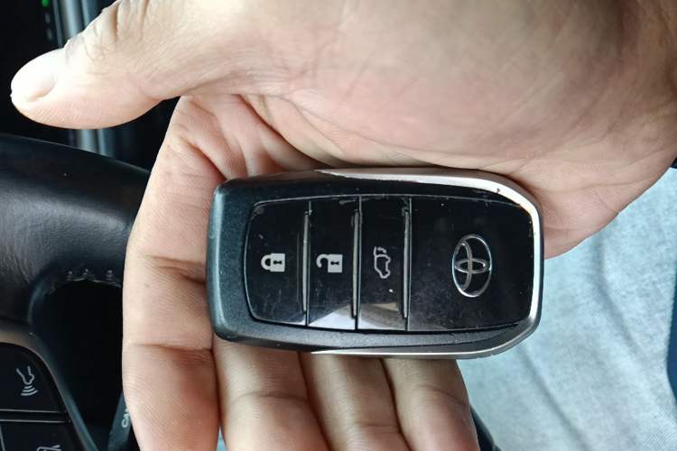 Used Toyota Highlander 2018 2.0T Four-Wheel Drive Prestige Version 7 Seats China VI Standard
