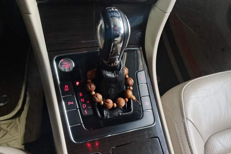 Used Volkswagen Passat 2014 1.8TSI DSG Prestige Navigation Edition