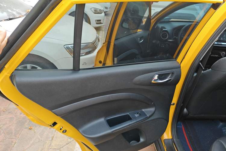 Used Kia kx1 Stonic 2021 1.4L CVT Fun & Sunroof Model