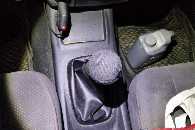 Used FAW Senya S80 2011 1.5L Manual 7-Seater Comfort Edition
