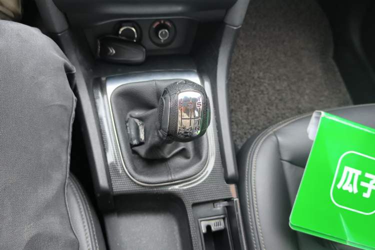 Used Citroen C4L 2013 1.8L Manual Jingzhi Edition Gear Lever