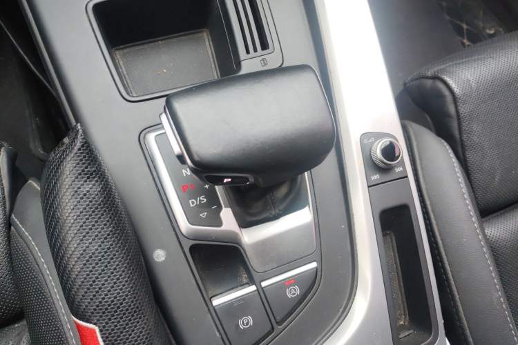 Used Audi A4L 2020 40 TFSI Luxury Dynamic Model