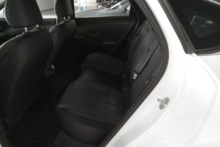 Used BYD Qin L 2025 DM-i Smart Drive 120KM Superior Model
