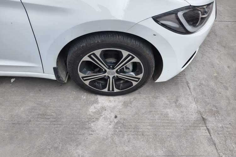 Used Hyundai Elantra (6th Generation / Lingdong) 2018 1.4T Dual-Clutch Xuan Dong · Dynamic Edition Right Front Wheel Hub
