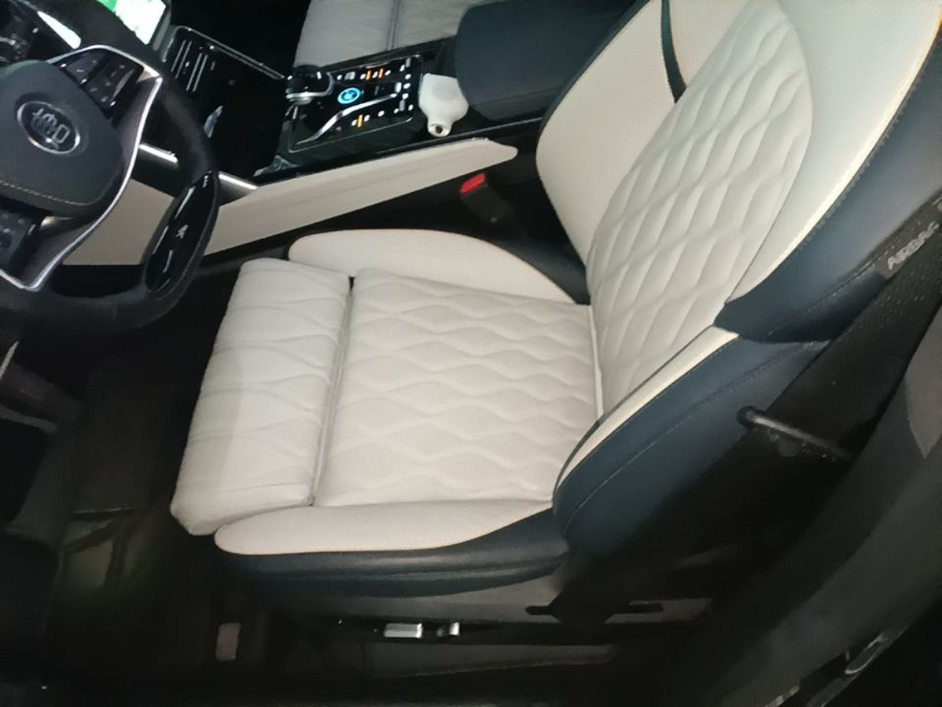 Vordere Reihe im Auto