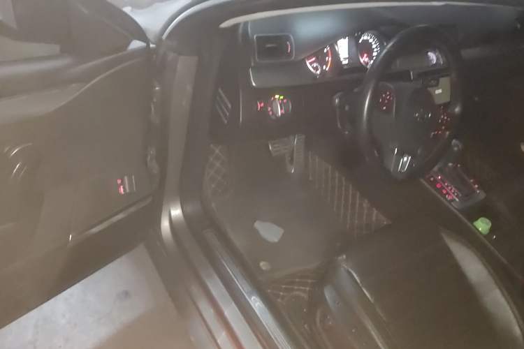 Used Volkswagen FAW-Volkswagen CC 2013 2.0 TSI Ultimate Model Driver Seat