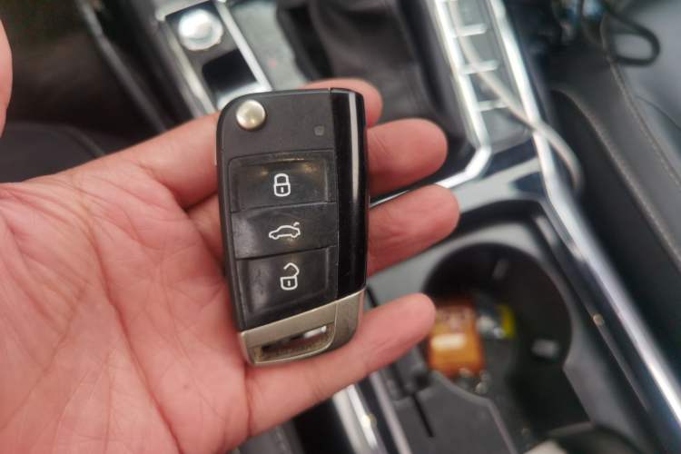 Used Volkswagen Passat 2017 330TSI DSG Luxury Edition
