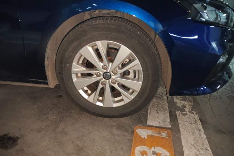 Used Nissan Teana 2020 2.0L XL Comfort Edition Right Front Wheel Hub