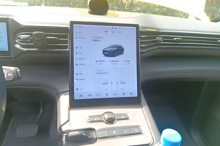 Used Nio ES6 2020 430 km Signature Edition Audio And AC Panel