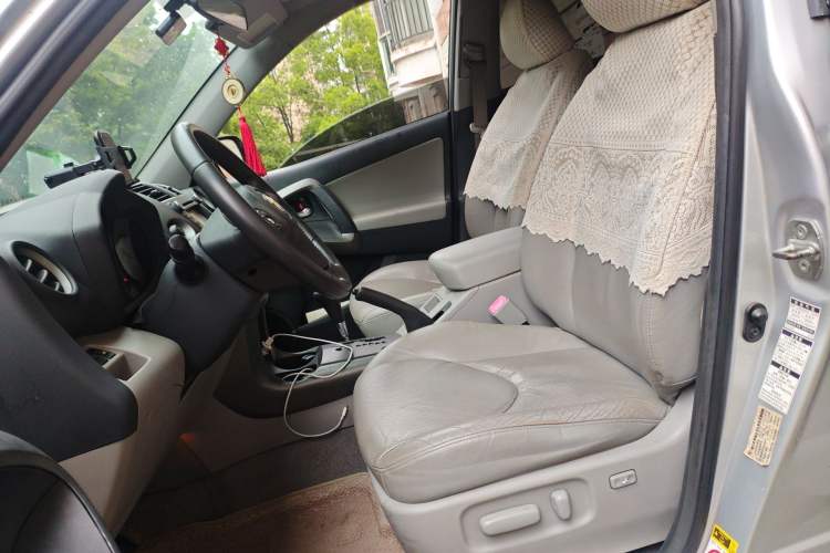 Used Toyota RAV4 2009 2.4L Automatic Luxury Edition Left Front Seat